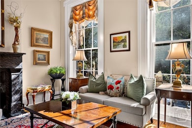 208 E Liberty St, Savannah, GA 31401 - photo 4