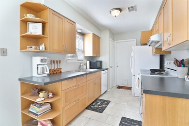 16315 Townes Rd, Friendswood, TX 77546 - photo 5