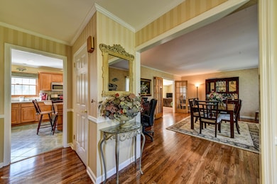 11 Ardmore Pl Holmdel NJ 07733-large-010