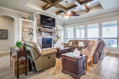 2124 Vanderbilt Dr, Weatherford, TX 76088 - photo 7