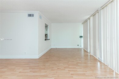 Den that can be converted to second room