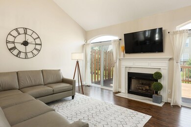 Living Area (2)