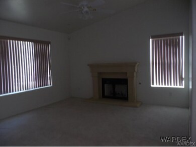 Beautiful fire place in LR