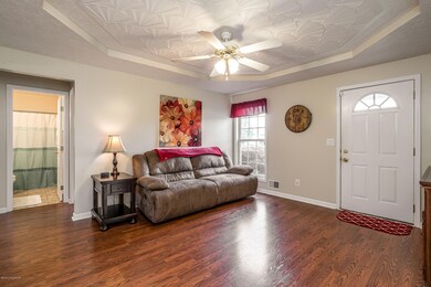 302 Aulbern Dr E, Mount Washington, KY 40047 - photo 7