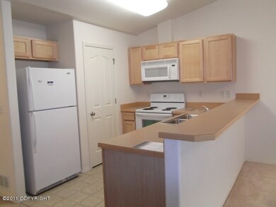 11658 Hummer Bay Loop unit 32, Eagle River, AK 99577 - photo 4