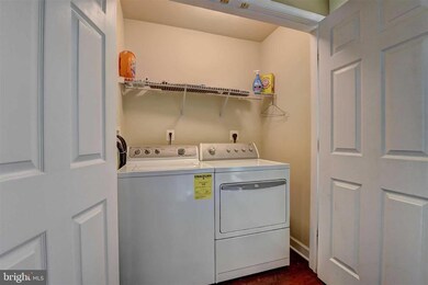 22763 Fountain Grove Square, Ashburn, VA 20148 - photo 5