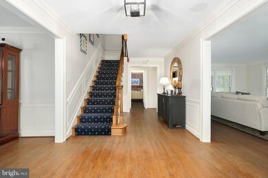 10337 Windsor View Dr, Potomac, MD 20854 - photo 2