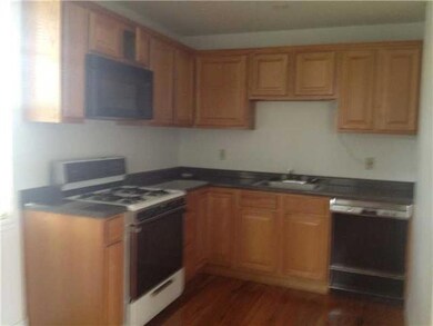 Kitchen. refrigerator included.