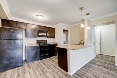 1600 W T C Jester Blvd unit 25, Houston, TX 77008 - photo 3
