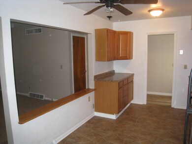 1044 Ross Rd, Columbus, OH 43227 - photo 6