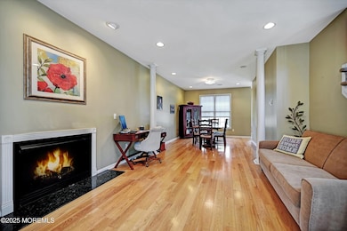 07-Living Room to Dining