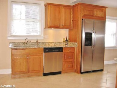 Kitchen - Nice sized Kitchen, with beautiful Grani