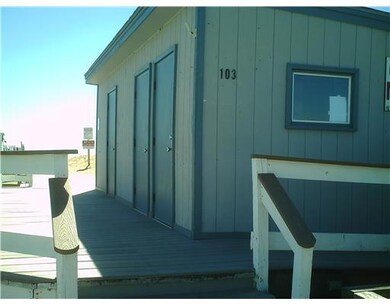 Waterfront/Dock/Pier. Walk to private beach