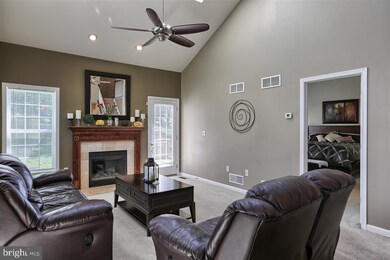 5938 Pinedale Ct, Harrisburg, PA 17111 - photo 4