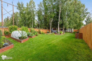 4146 Vance Dr unit B, Anchorage, AK 99508 - photo 2