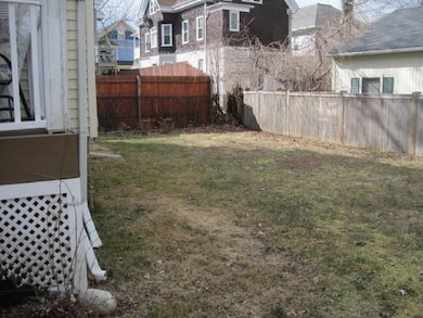 53 Gibbs Ave, Newport, RI 02840 - photo 2