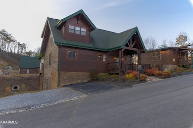 905 Mcmakin Way, Pigeon Forge, TN 37863 - photo 3