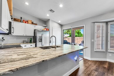 4534 E Sycamore Ct-14