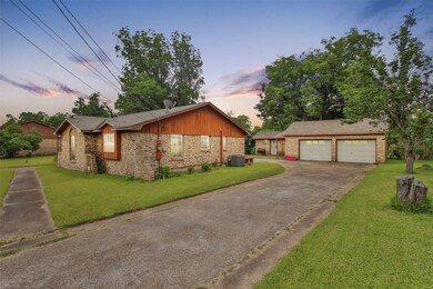 931 Conklin St, Houston, TX 77088 - photo 2