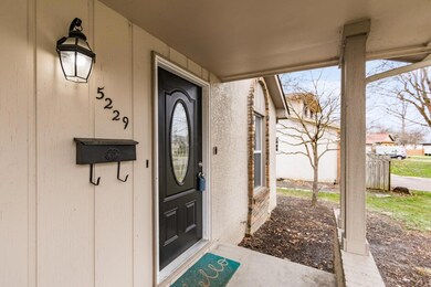 5229 Honeytree Loop W