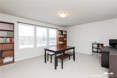 1056 White Oak St, Elkins, AR 72727 - photo 7