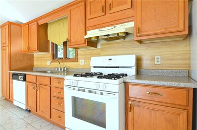 40 Ophelia St, Providence, RI 02909 - photo 5