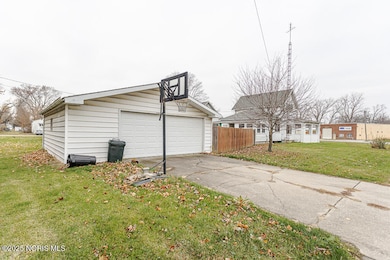 1001 Schultz St, Defiance, OH 43512 - photo 5