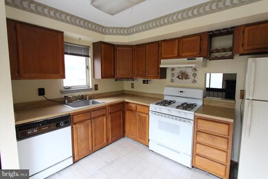 3729 Nimitz Rd, Kensington, MD 20895 - photo 2