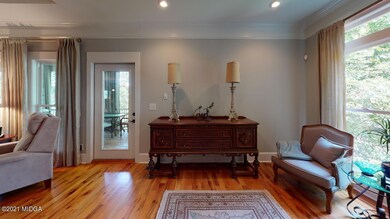 109-Fox-Ct-Living-Room(2)