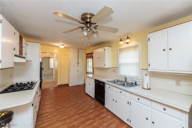 6427 Mackenzie Rd, North Olmsted, OH 44070 - photo 5