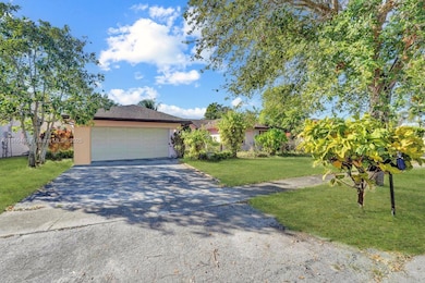 2350 E Lake Miramar Cir, Miramar, FL 33025 - photo 3