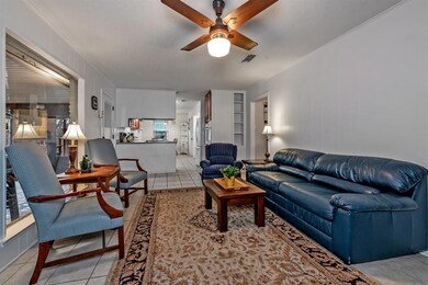 1201 Trailwood Dr, Hurst, TX 76053 - photo 3