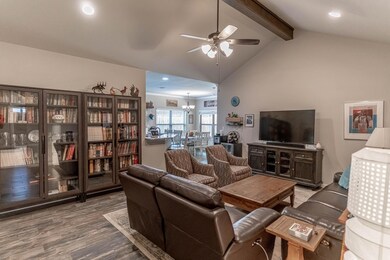 4300 Sapphire Ln, Granbury, TX 76049 - photo 5