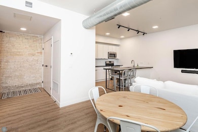 Dining/Living