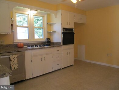 151 W Academy St, Clayton, NJ 08312 - photo 4