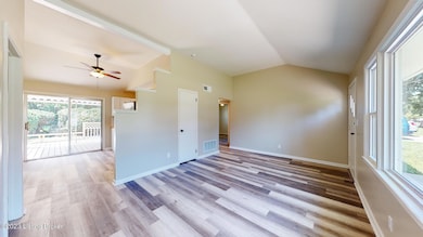 5524-Brokers-Tip-Ln_007