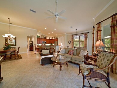 Open floor plan and 12ft ceilings - entertainers d