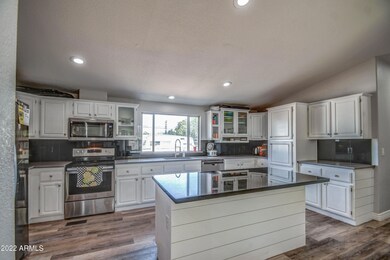 KITCHEN 3 (2)