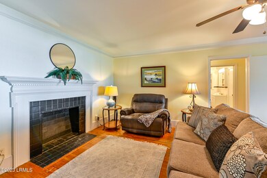 2004 Berkeley Cir-13