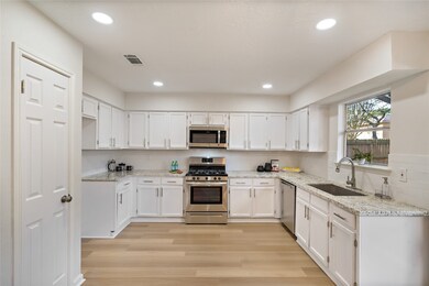 7326 Mundare Ln, Houston, TX 77086 - photo 2