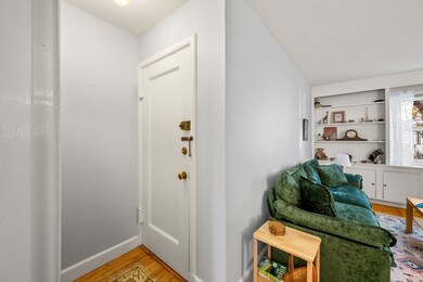 5 Alton Ct unit 1, Brookline, MA 02446 - photo 3