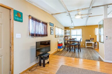 3621 Mount Vernon Rd SE, Cedar Rapids, IA 52403 - photo 5