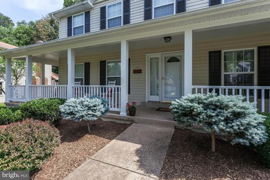 13220 Coralberry Dr, Fairfax, VA 22033 - photo 2