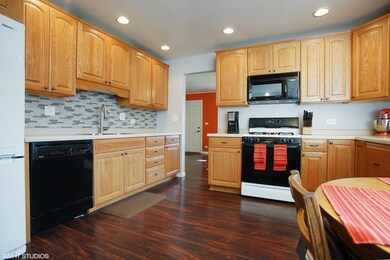 3703 Dove St, Rolling Meadows, IL 60008 - photo 4