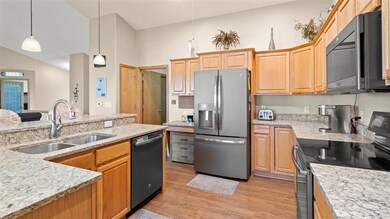 1319 Quail Ridge Rd, Cedar Falls, IA 50613 - photo 4