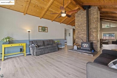 20580 Gerber Rd, Tuolumne, CA 95379 - photo 4