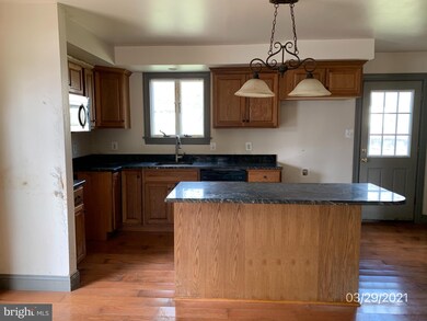 1611 Kratz Rd, Perkiomenville, PA 18074 - photo 6