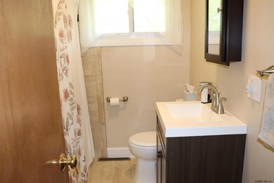 204 Woodlawn Ave, Albany, NY 12208 - photo 7