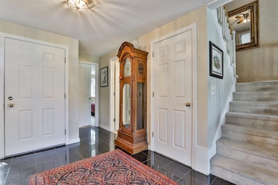 69 Walden Pond Dr, Nashua, NH 03064 - photo 2