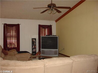 4807 Mason Dale Dr, North Chesterfield, VA 23234 - photo 4